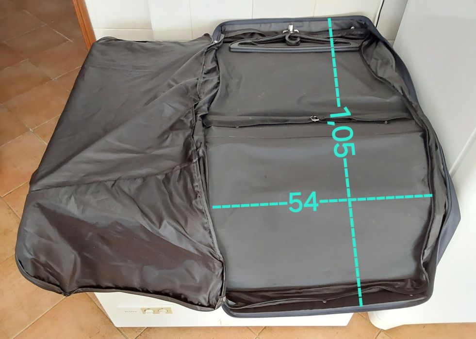 MALA DE VIAGEM DE CABINE COM GUARDA FATOS. Viagens,Passeio,Mudanças.