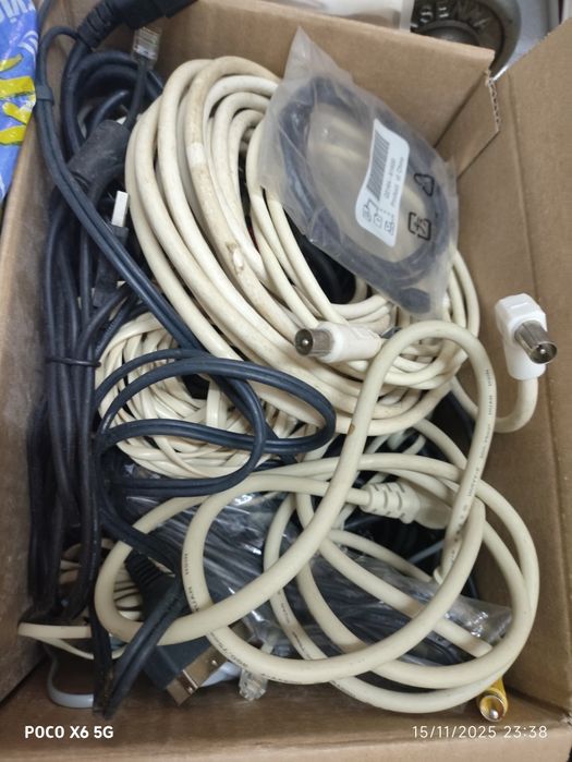 Box with numerous IT cables430762776845373441
