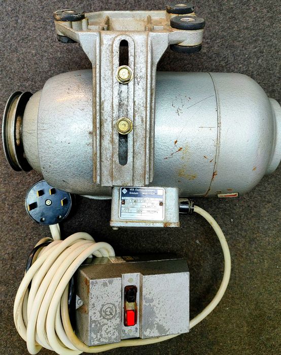 Двигатель электрический