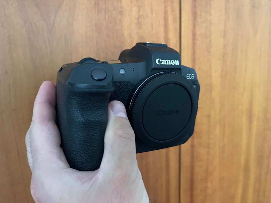 Canon R Body байонет RF бездзеркалка