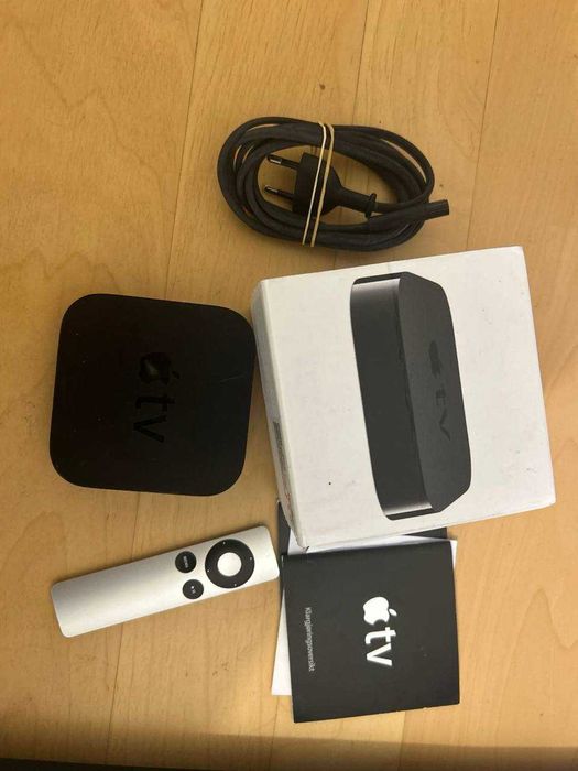 Odtwarzacz multimedialny Apple TV + Pilot Siri Remote | Zestaw BOX