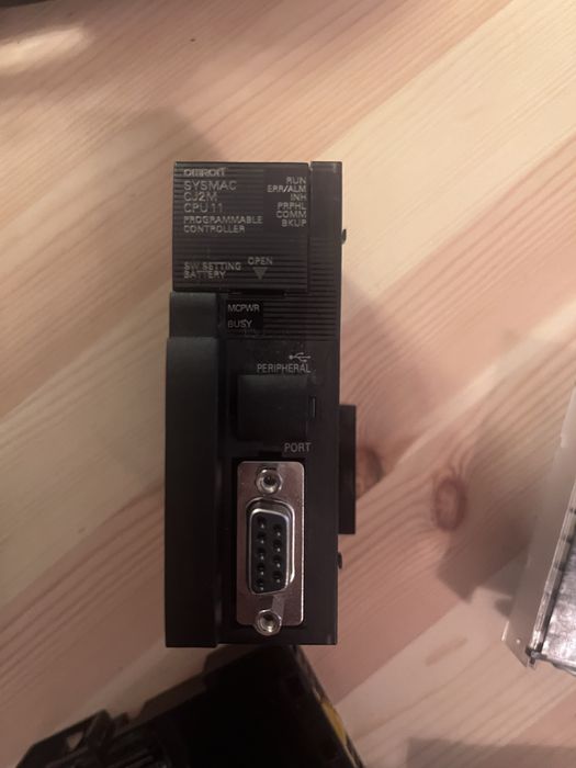 PlC Omron CJ2M CPU11