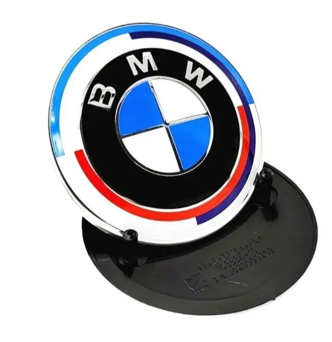 EMBLEMAT BMW 50JAHRE 82mm + Tulejki na maskę klapę Logo znaczek