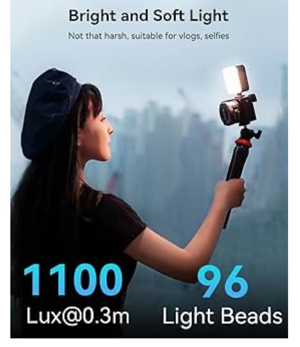 SMALLRIG P96 Mini lampa wideo LED, 96 diod LED z dołączoną stopką