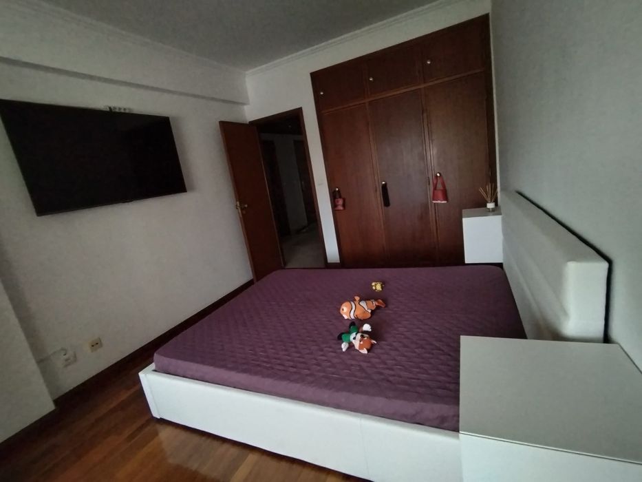 Cama / TV / Cadeira Razer