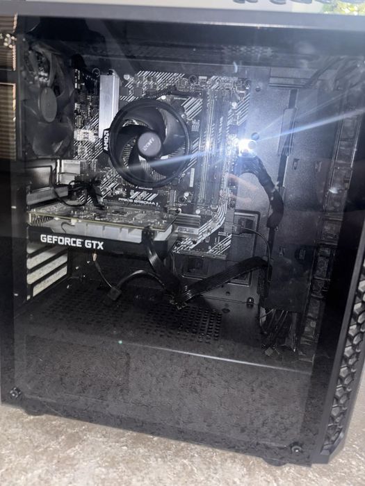 Komputer Gamingowy ryzen 5 2600X GTX 1650