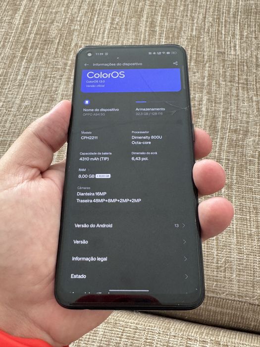Oppo A94 5G com ecran rachado mas a funcionar
