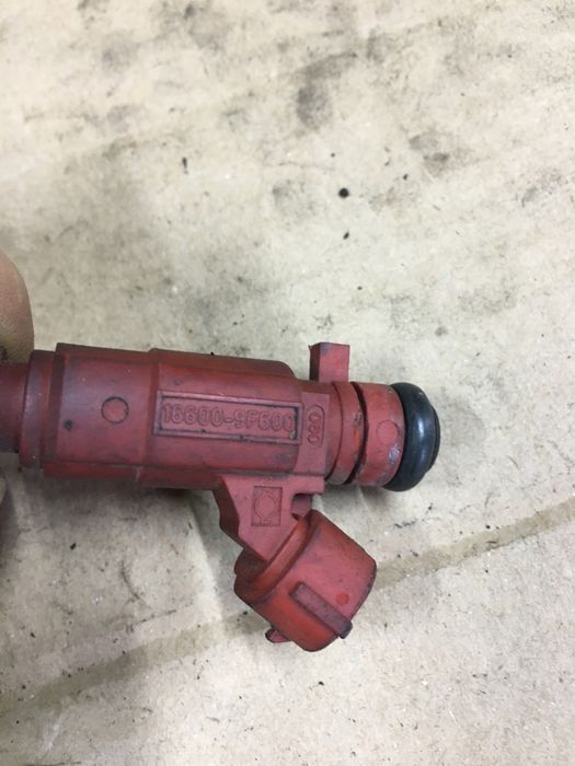 Форсунка Nissan Primera P11 P12. Nissan Almera N16 1.5 1.6 1.8 БЕНЗИН.