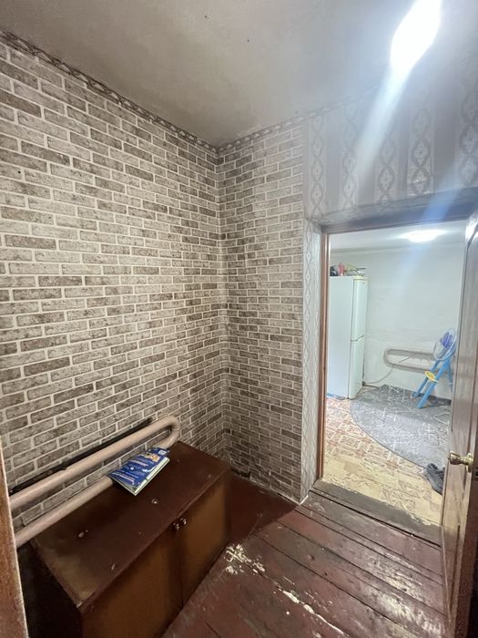 Продаж будинку м. Верхівцеве з гаражем в центрі СЕРТИФІКАТ