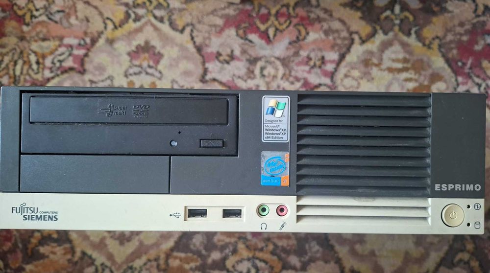 Komputer Fujitsu Siemens Esprimo E5901