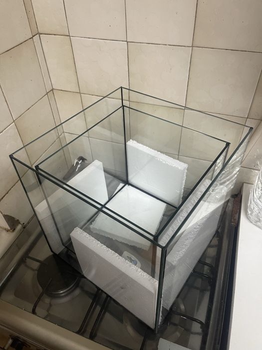 Varios cubos de varias medidas