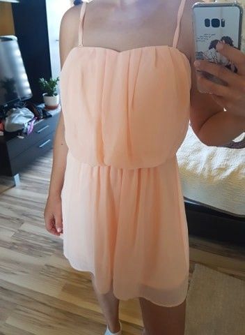 Sukienka brzoskwiniowa