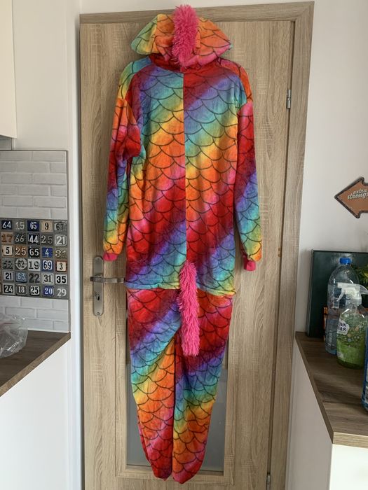 Kolorowy kombinezon jednorożec