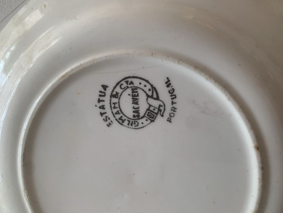 Prato Estatua loiça de sacavem 18,5 cm