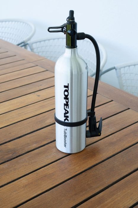 Bomba/Garrafa de ar - Topeak TubiBooster