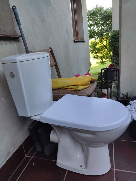 Kompakt WC  wraz ze spluczka
