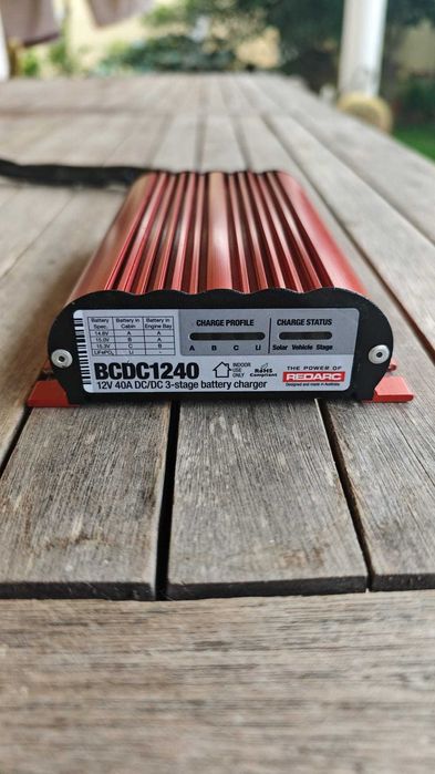 Booster carregador baterias DC-DC Redarc BCDC1240