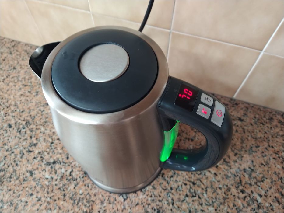 Chaleira elétrica Electrolux fervedor cafeteira café casa quarto apartamento vivenda carro cozinha escritório gabinete.
