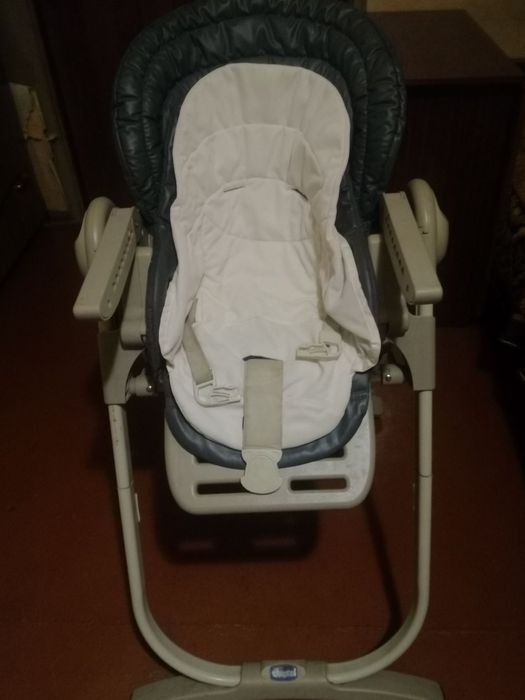 Дитячій стілець для годування CHICCO