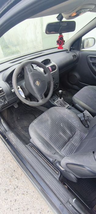 Opel corsa 1 .700 dti para peças ou arranjo  para quem perceba