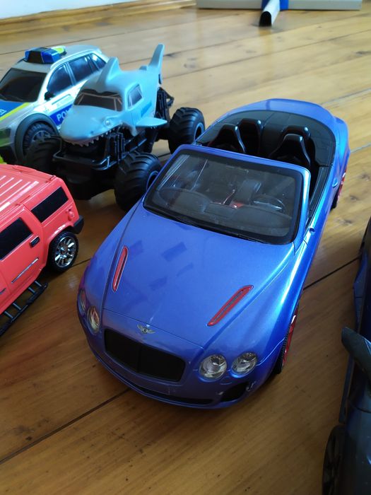 Детские авто Lamborghini, Bentley, Mercedes.