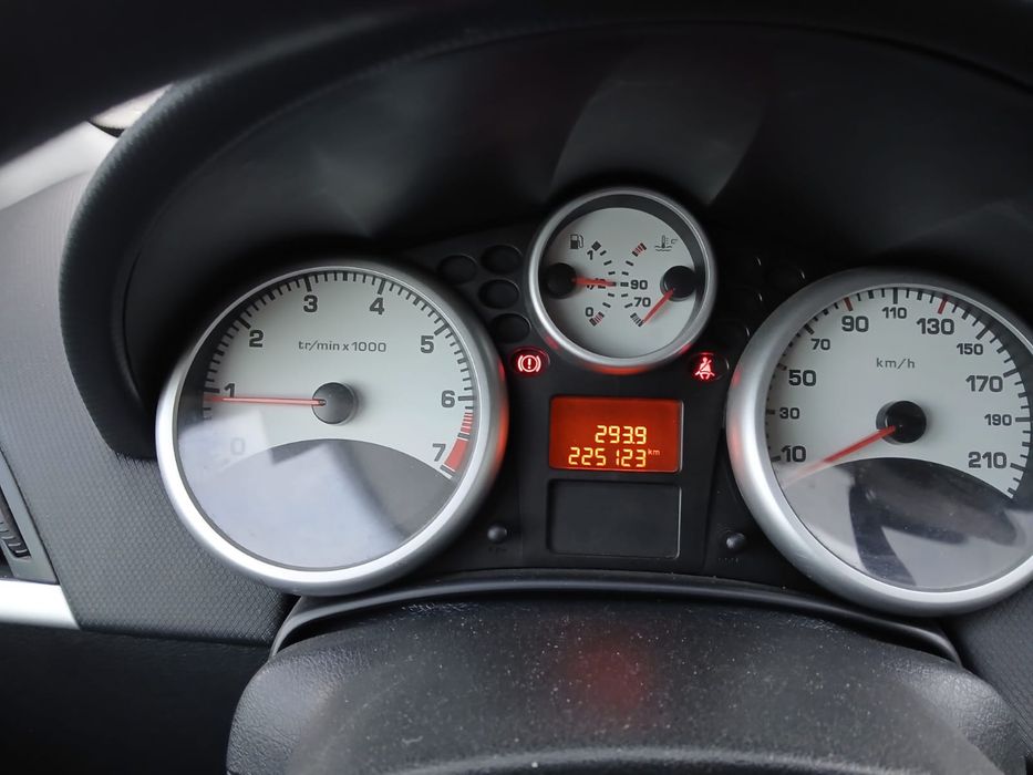 Peugeot  207 de 2012