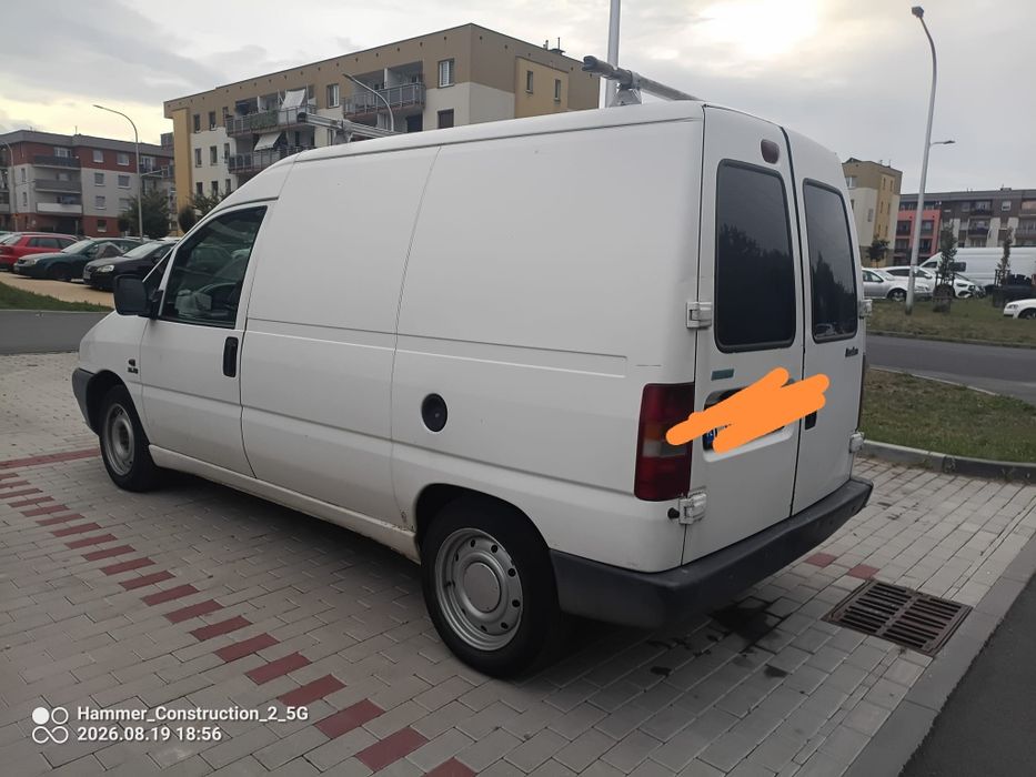Sprzedam samochód dostawczy