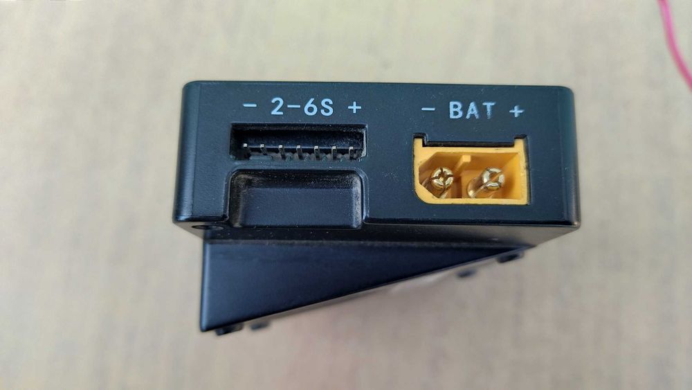 Универсальное знарядное устройство iSDT SC-608 150W 8A