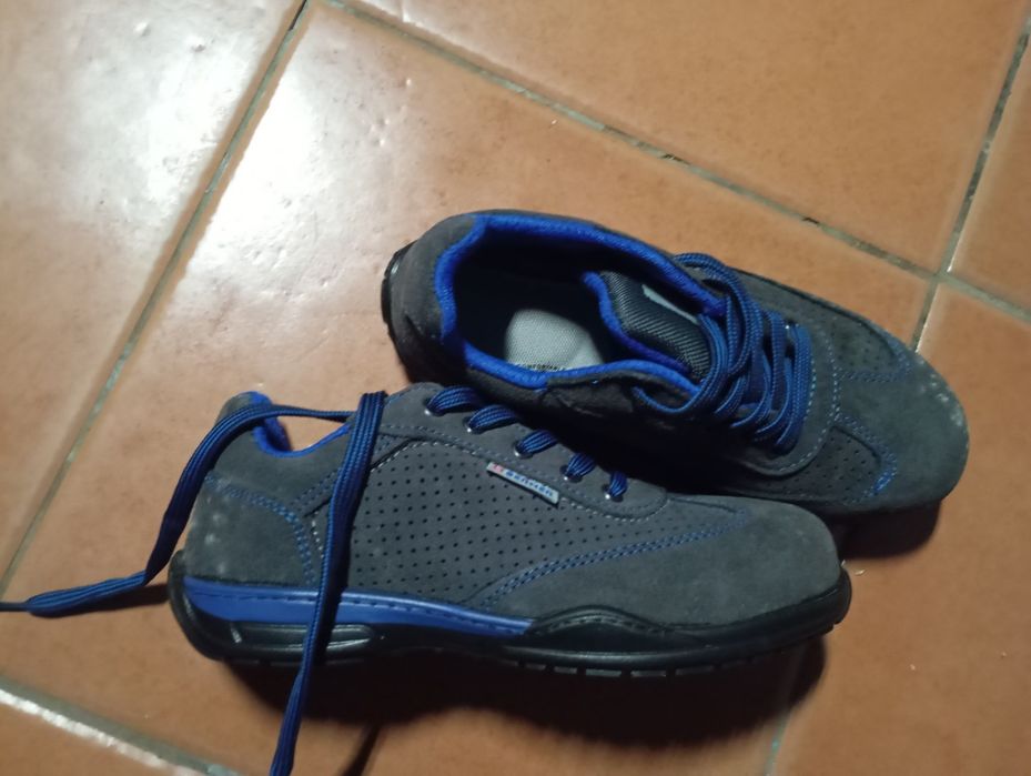 Sapatos trabalho