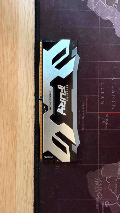 Kingston FURY Renegade RGB DDR5 16GB 6000MHz CL32 KF560C32RSA-16
