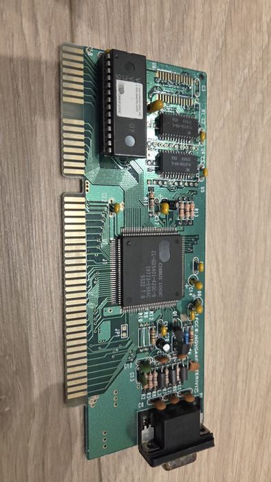 Retro karta graficzna ISA Cirrus Logic