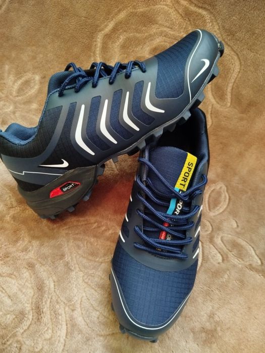 Nowe sportowe buty męskie