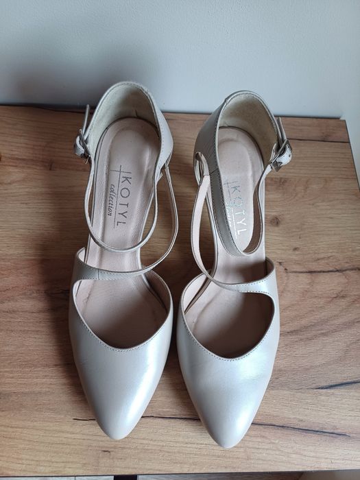 Nowe ślubne buty Kotyl1283, rozmiar 38