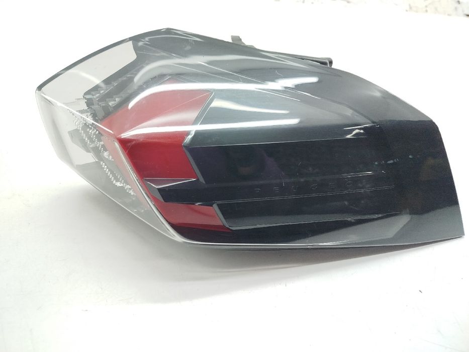 Farolim Stop Direito - PEUGEOT 2008 II (U_) | 19 -