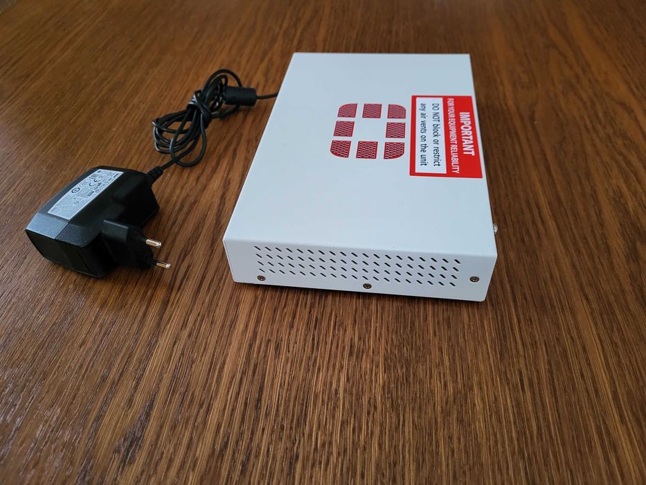 Router Fortinet FortiGate 50E