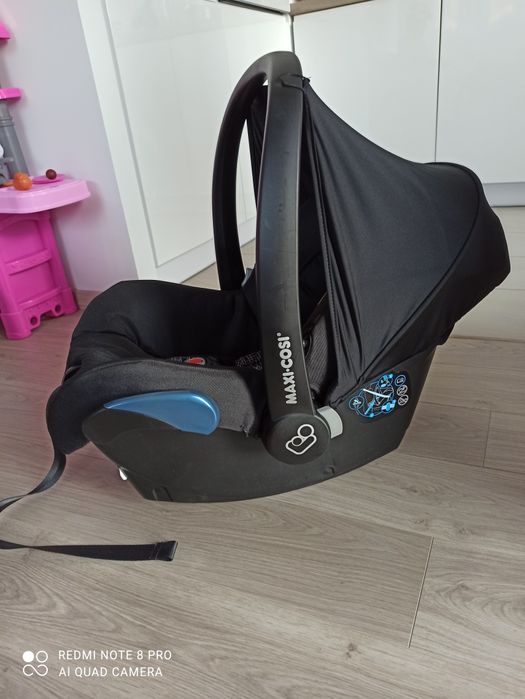Fotelik Maxi Cosi 0-13kg + adaptery