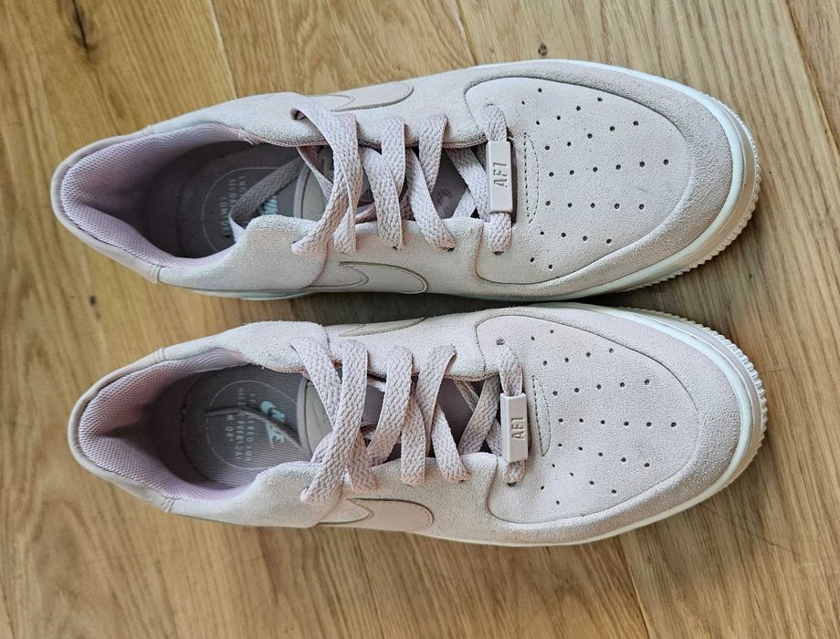 Nike Air Force 1