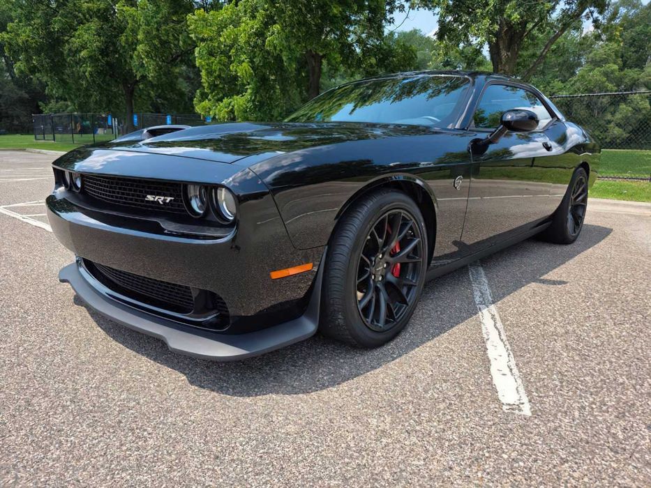 Dodge Challenger SRT Hellcat      2016