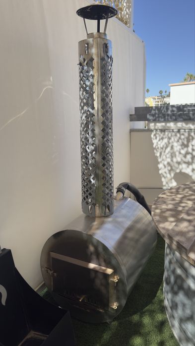 Vendo conjunto para jacuzzi/banho nórdico exterior, ideal para jardim, terraço ou alojamento local.