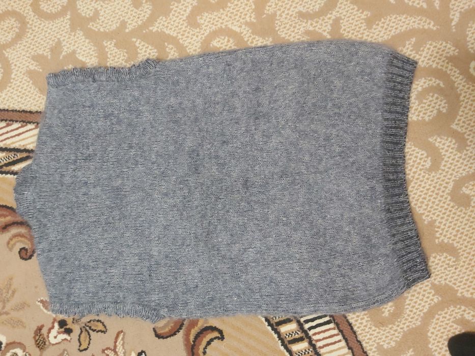 Кофта без рукавов. Новая