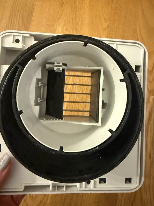 Kratka wentylacyjna  higrosterowana Aereco BXC 1907EX 2431 biala