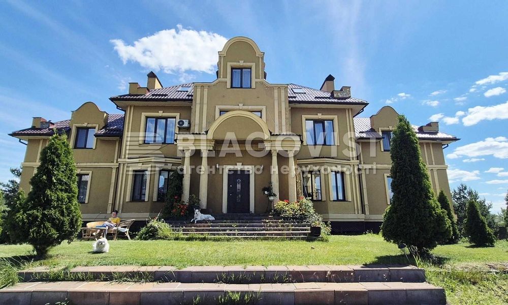 Продаж будинку 750м2 біля Києва 100 соток лес, озеро с. Нижча Дубечня