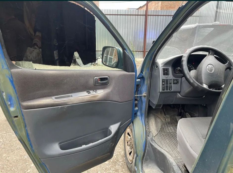 Toyota Hiace 2.5