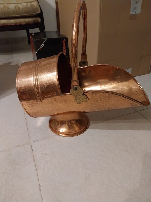 Balde de carvão de cobre estilo antigo Arts & Crafts