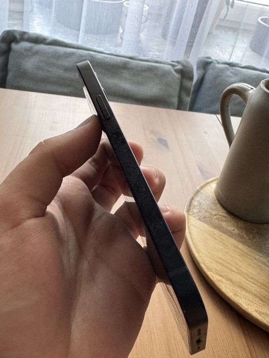 iPhone 12 - Stan BDB (kondycja baterii 94%)