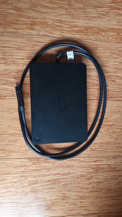 Stacja dokująca DELL WD15 - uszkodzony kabel USB-C