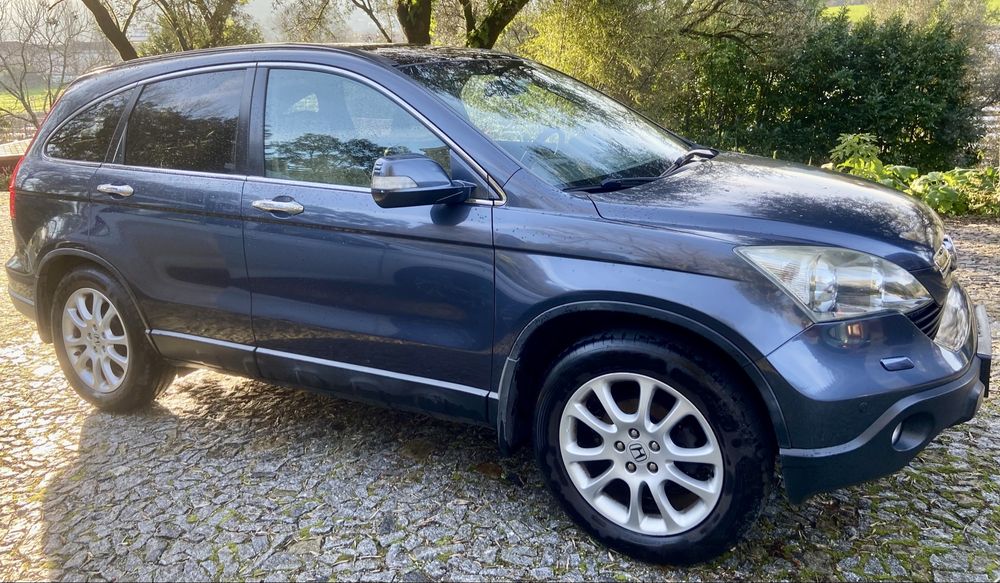 Honda crv 2.2 .poucos km. Excelente.