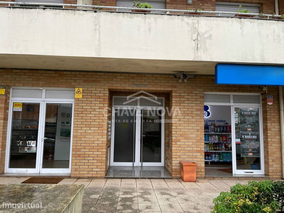 Apartamento T2 com Garagem Box em Mozelos