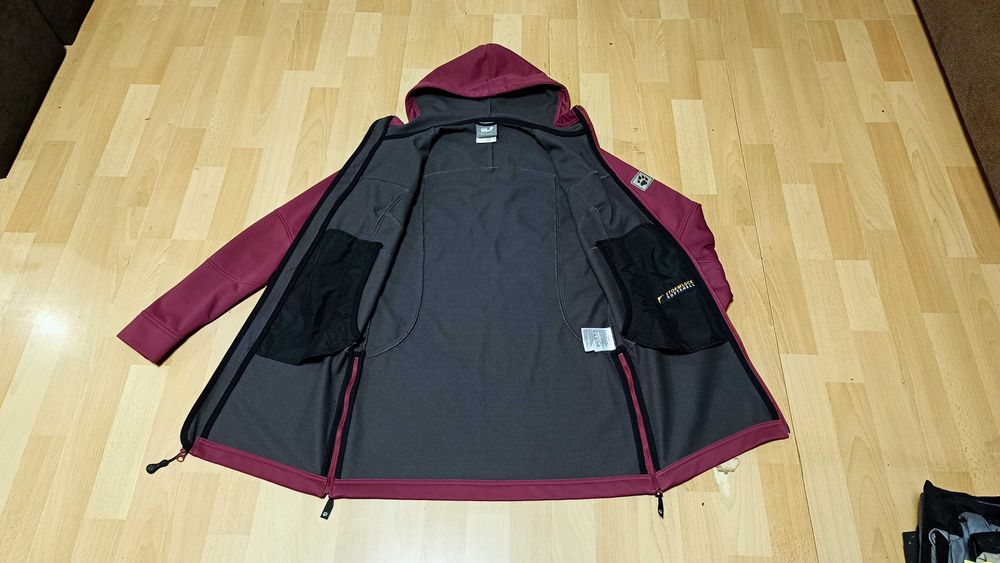 Kurtka turystyczna softshell JACK WOLFSKIN STORMLOCK SOFTSHELL r.S stan idealny