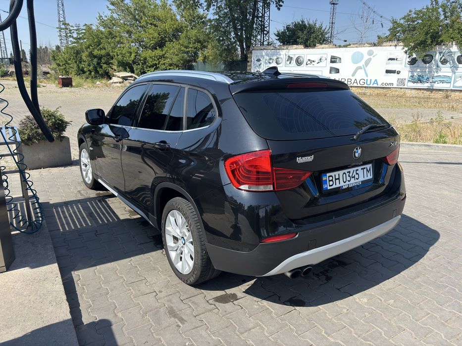 BMW X1 2011 год, полный привод 8 ступенчатый автомат